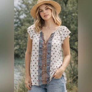 Blu Pepper Floral Print Blouse with Blue Accents